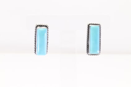Native America Navajo Sterling Silver Kingman Turquoise Post Earring's By Judith Dixon.