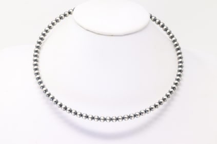 Native America Navajo Sterling Silver Pearl Beaded Choker Necklace.
