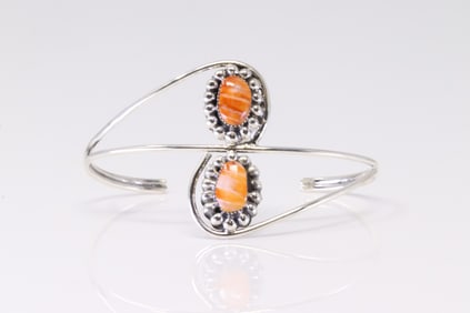 Native America Navajo Sterling Silver Spiny Oyster Bracelet Cuff By Sadie Jim.