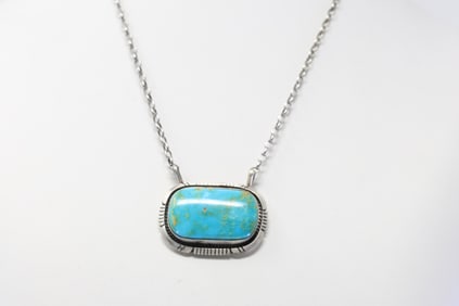 Native America Navajo Sterling Silver Kingman Turquoise Necklace By Alfred Martinez.