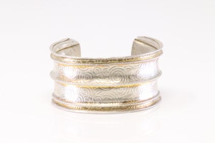 Native America Zuni Sterling Silver Solid Bracelet By Carlton Jamon.