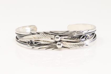 Native America Navajo Sterling Silver Solid Bracelet Feather Cuff By Darrell Morgan.