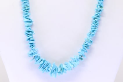Native America Navajo Sterling Silver Turquoise Necklace.