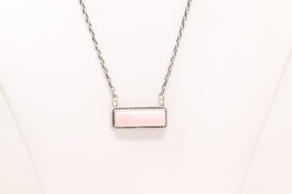 Native America Navajo Sterling Silver Pink Conch Shell Necklace By Sheryl Kee.