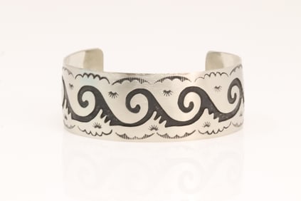 Native America Navajo Sterling Silver Ovarlay Wave Design Bracelet By B.