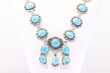 Native America Navajo Sterling Silver Kingman Turquoise Naja Necklace.