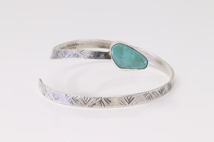 Native America Zuni Sterling Silver Kingman Turquoise Barcelet By Jude Candelaria.