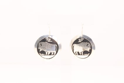 Native America Navajo Sterling Silver Buffalo Design Dangling Earring's.