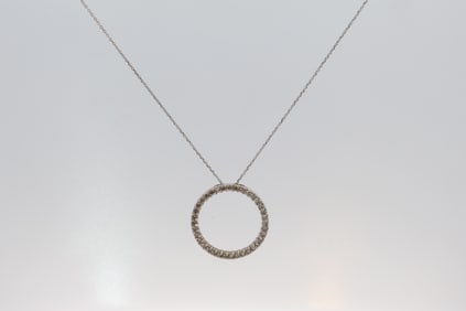 14Kt White Gold Necklace.