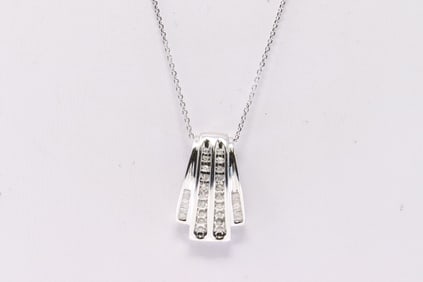 Diamond Pendant / Necklace 10Kt.
