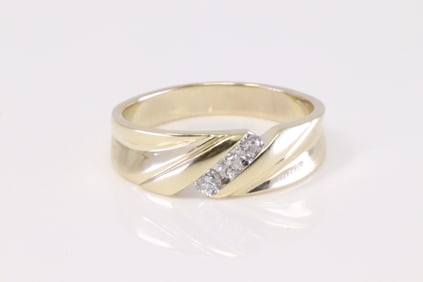 Diamond Wedding Ring 10Kt.