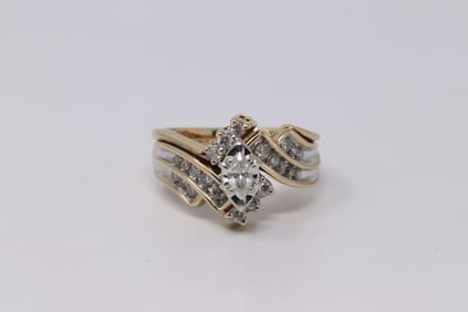 14Kt Yellow Gold Diamond Ring.