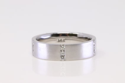 14Kt White Gold Eternity Diamond Ring.