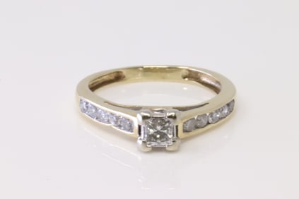 Diamond Ring 10Kt.