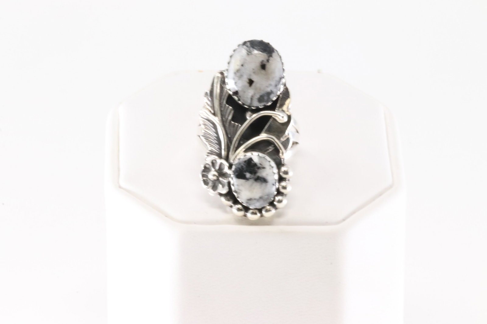 Native America Navajo Sterling Silver White Buffalo Ring By Jimmy Garcia. (1 of 4)