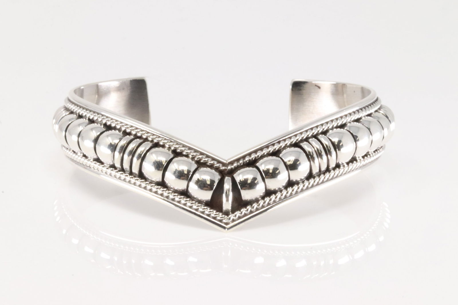 Native America Navajo Sterling Silver Solid Bracelet Cuff By Thomas Charley. (1 of 4)