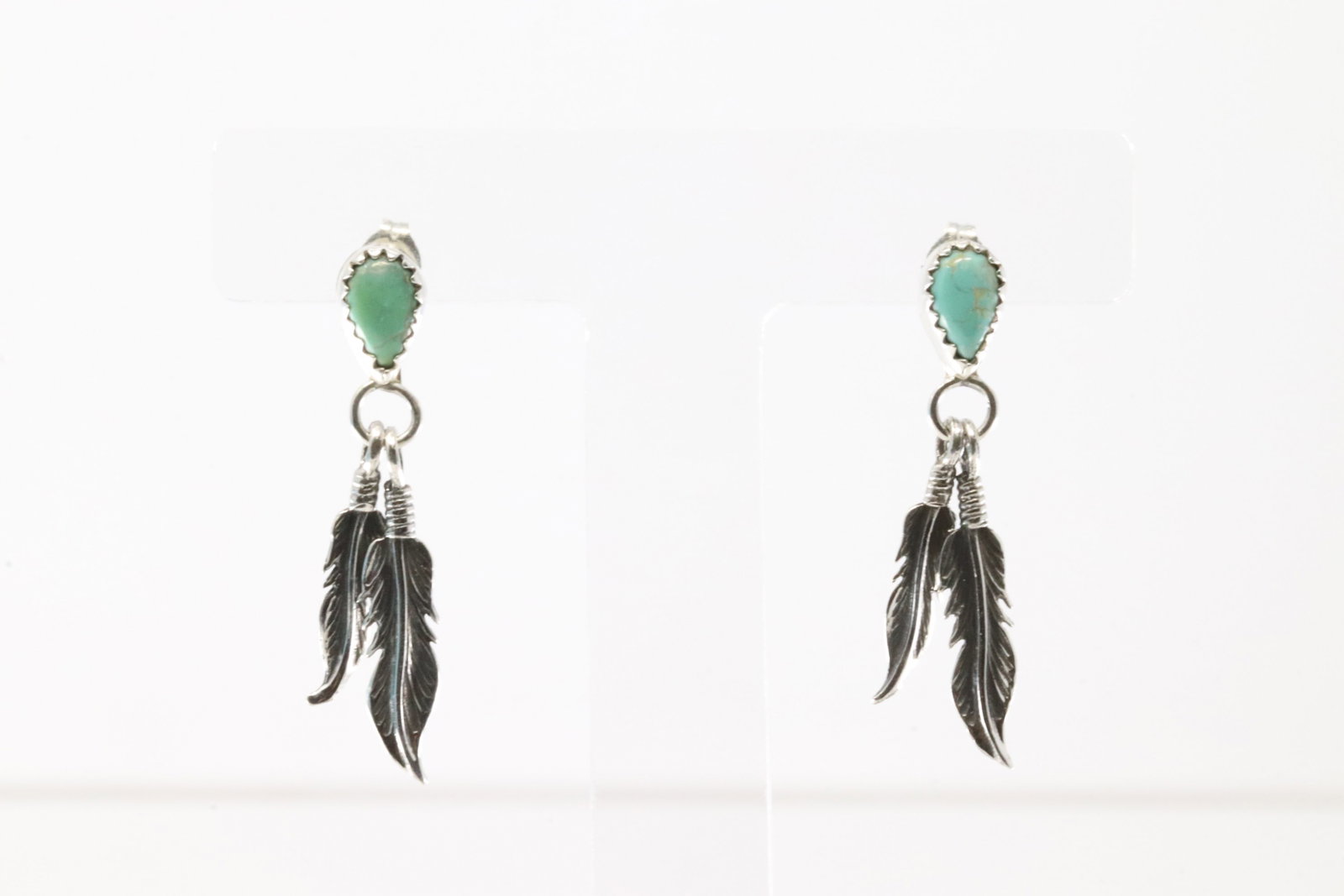 Native America Navajo Sterling Silver Turquoise Post Feather Earring's By Betty Hawthorne.: This is a Native America Navajo Sterling Silver Turquoise Post Feather Earring's By Betty Hawthorne.
