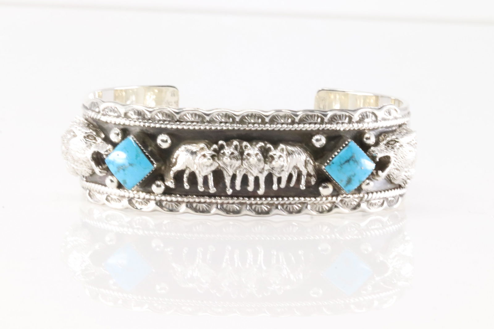 Native America Navajo Sterling Silver Turquoise Bracelet Wolf Cuff By Gregg Yazzie. (1 of 4)