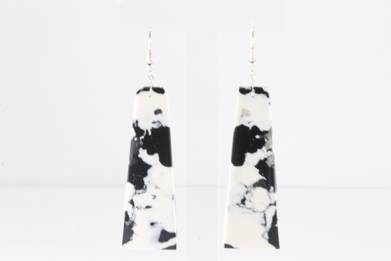 Native America Navajo Sterling Silver White Buffalo Dangling Earring's By Jameson Pete.: This is a Native America Navajo Sterling Silver White Buffalo Dangling Earring's By Jameson Pete.