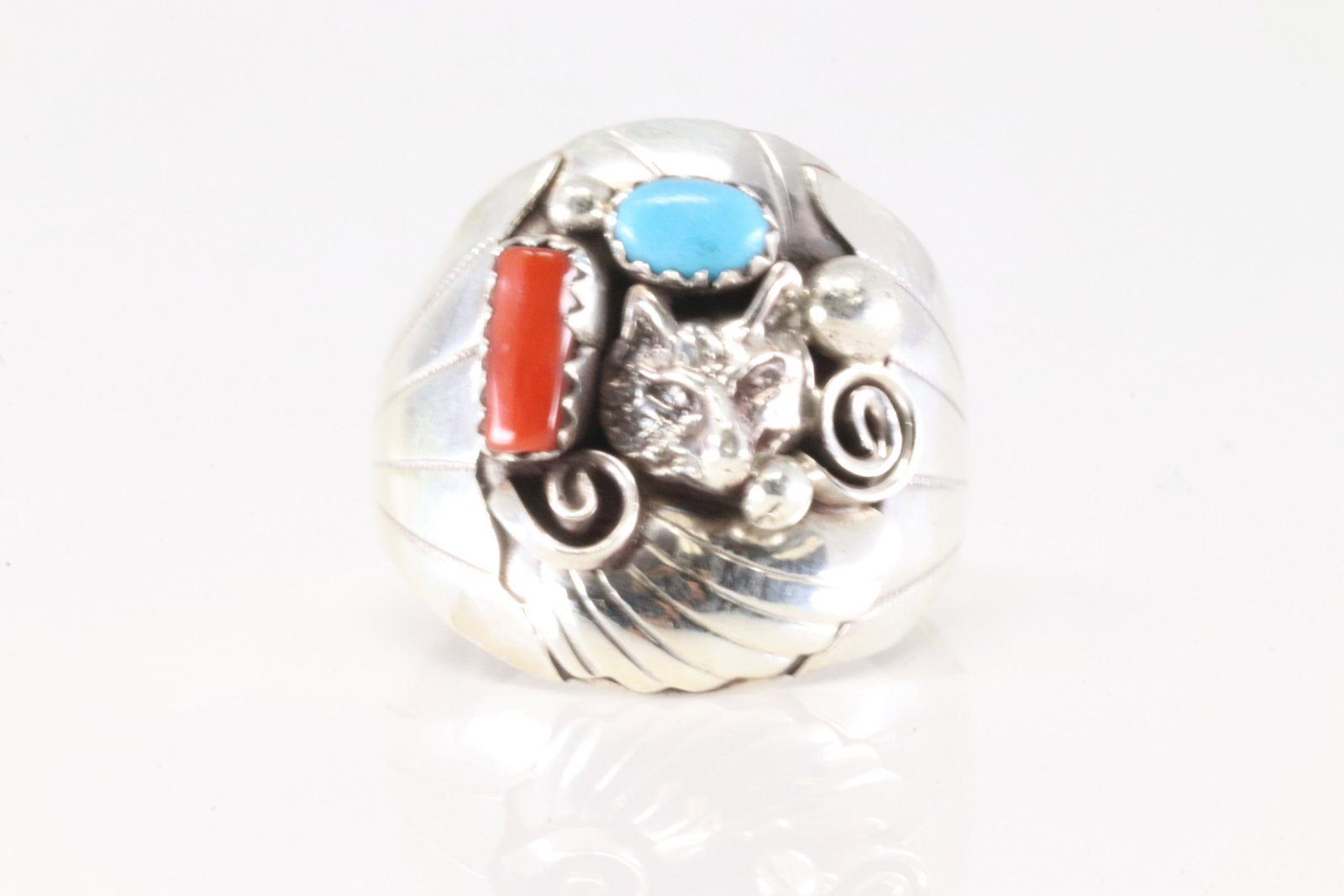 Native America Navajo Sterling Silver Coral & Turquoise Ring By G.: This is a Native America Navajo Sterling Silver Coral & Turquoise Ring By G. Ring size: 10.50.