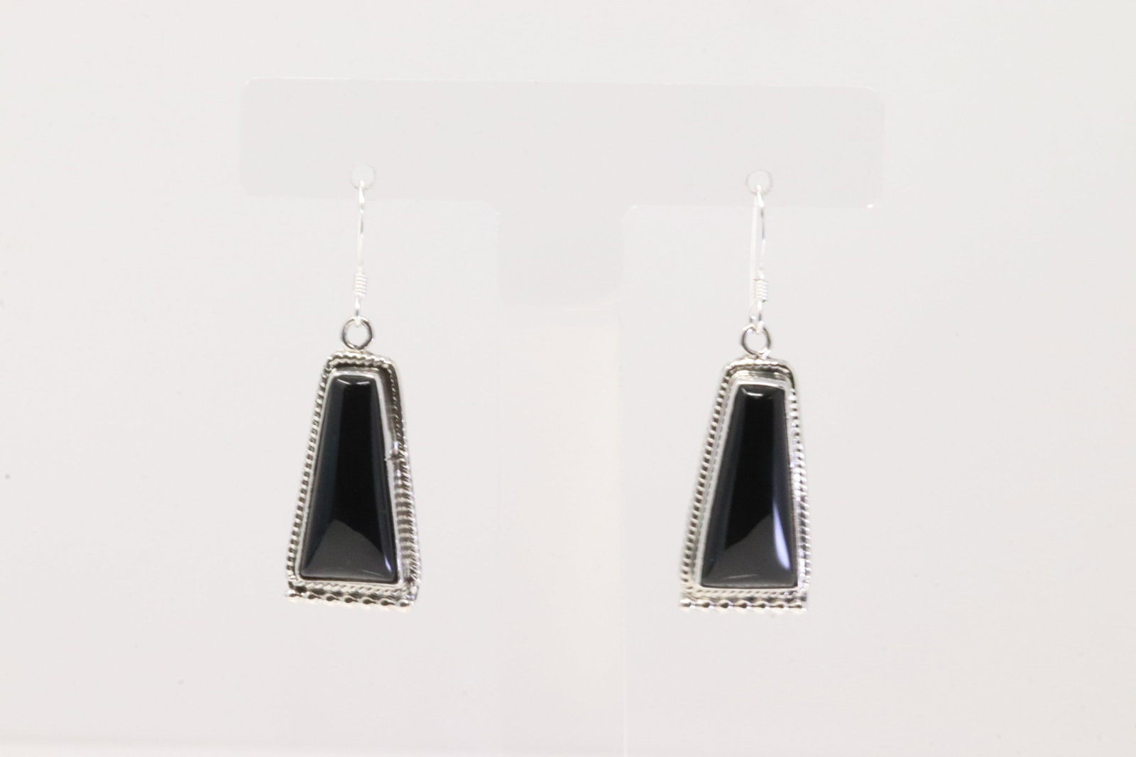 Native America Navajo Sterling Silver Black Onyx Dangling Earring's By Sharon McCarthy.: This is a Native America Navajo Sterling Silver Black Onyx Dangling Earring's By Sharon McCarthy.