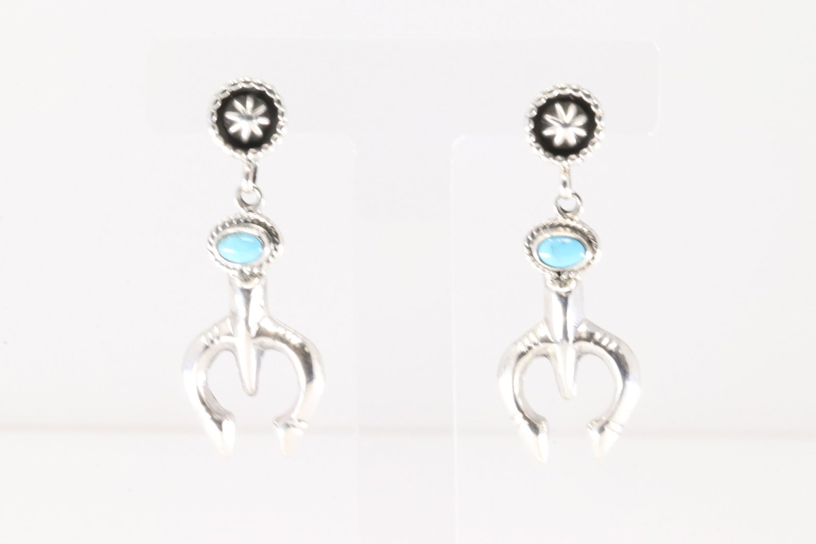 Native America Navajo Sterling Silver Turquoise Naja Post / Dangling Earring's By Gary Shorty.: This is a Native America Navajo Sterling Silver Turquoise Naja Post / Dangling Earring's By Gary Shorty.