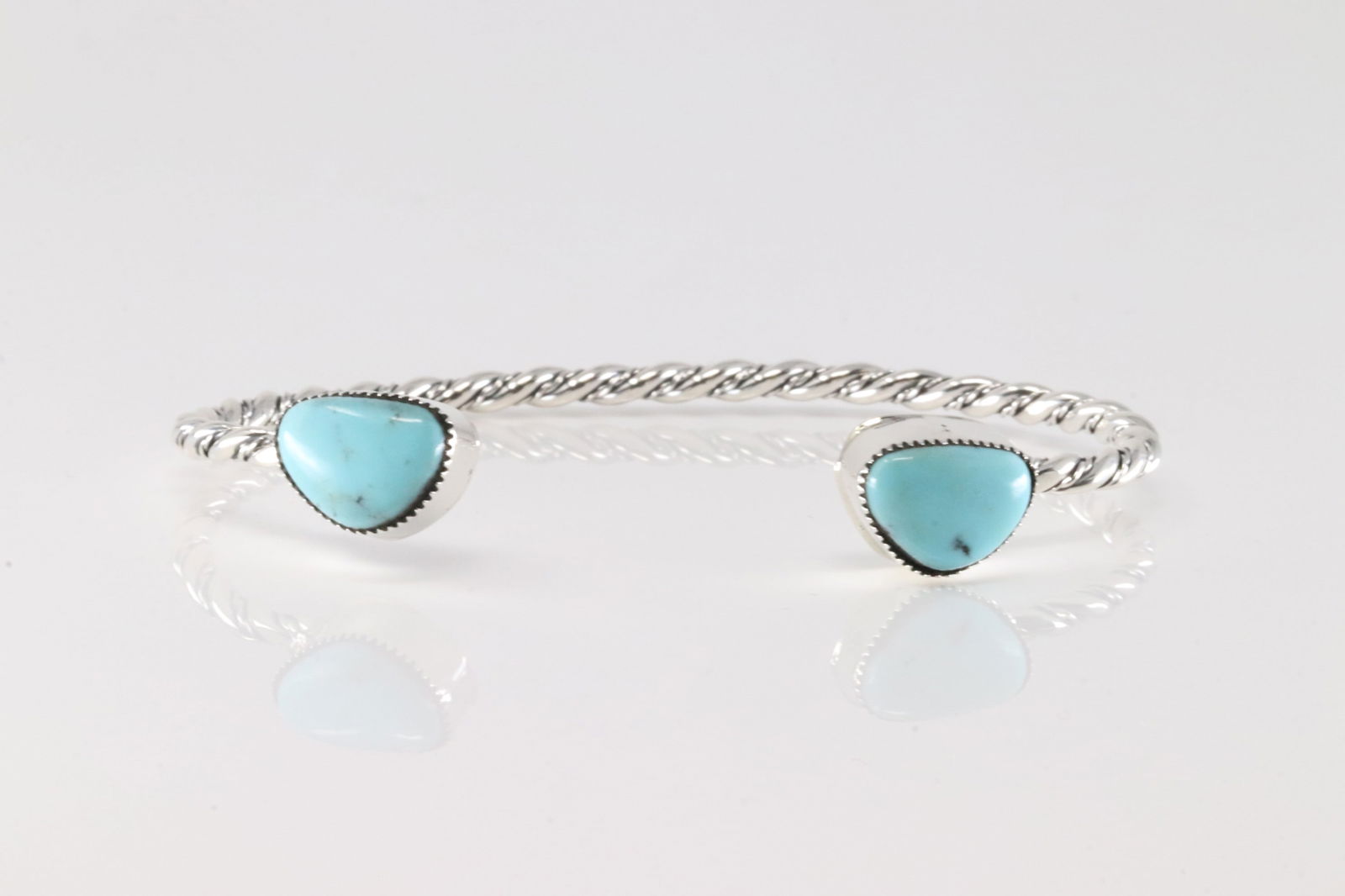 Native America Navajo Sterling Silver Turquoise Bracelet Cuff By Mike Smith.: This is a Native America Navajo Sterling Silver Turquoise Bracelet Cuff By Mike Smith.