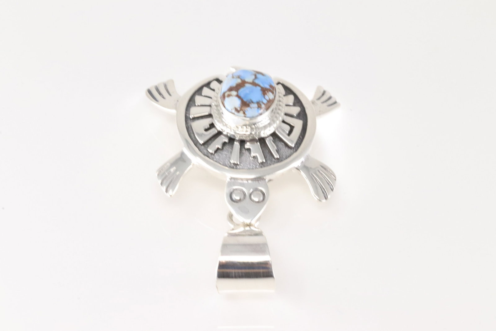 Native America Navajo Sterling Silver Golden Hill Turquoise Turtle Pendant.: This is a Native America Navajo Sterling Silver Golden Hill Turquoise Turtle Pendant.