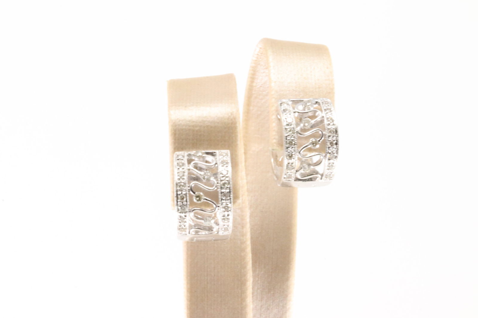 Diamond Hoop Earring 14Kt. (1 of 4)