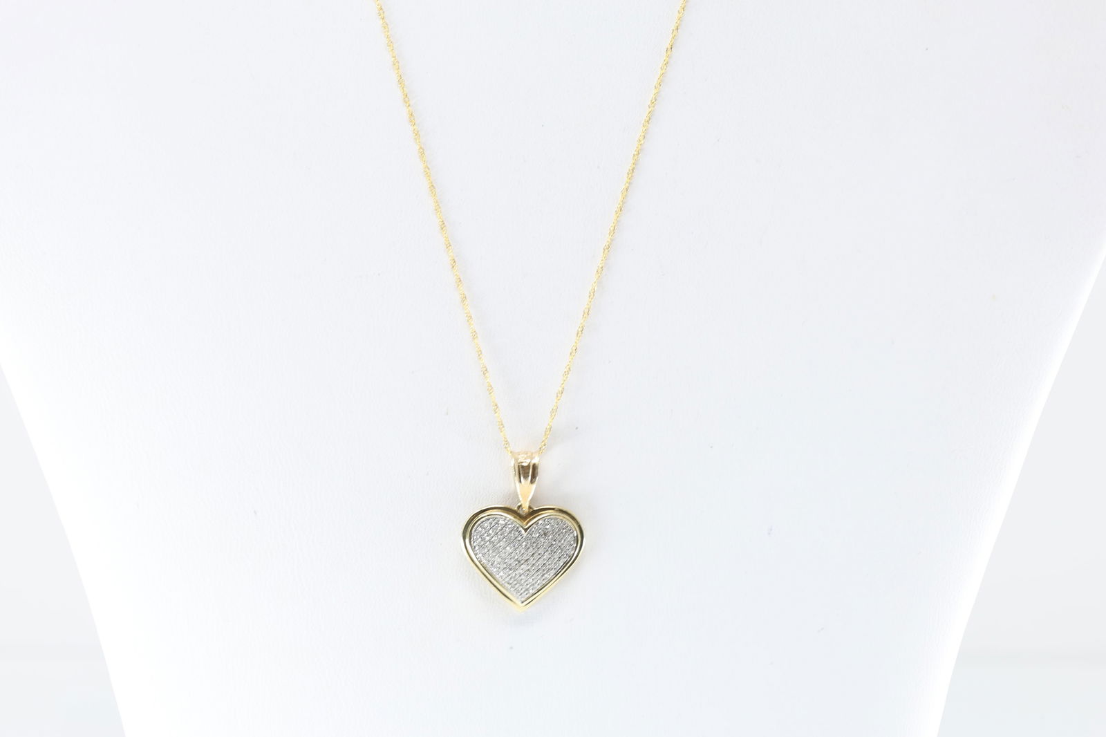 Diamond Heart Pendant / Necklace 10Kt. (1 of 3)
