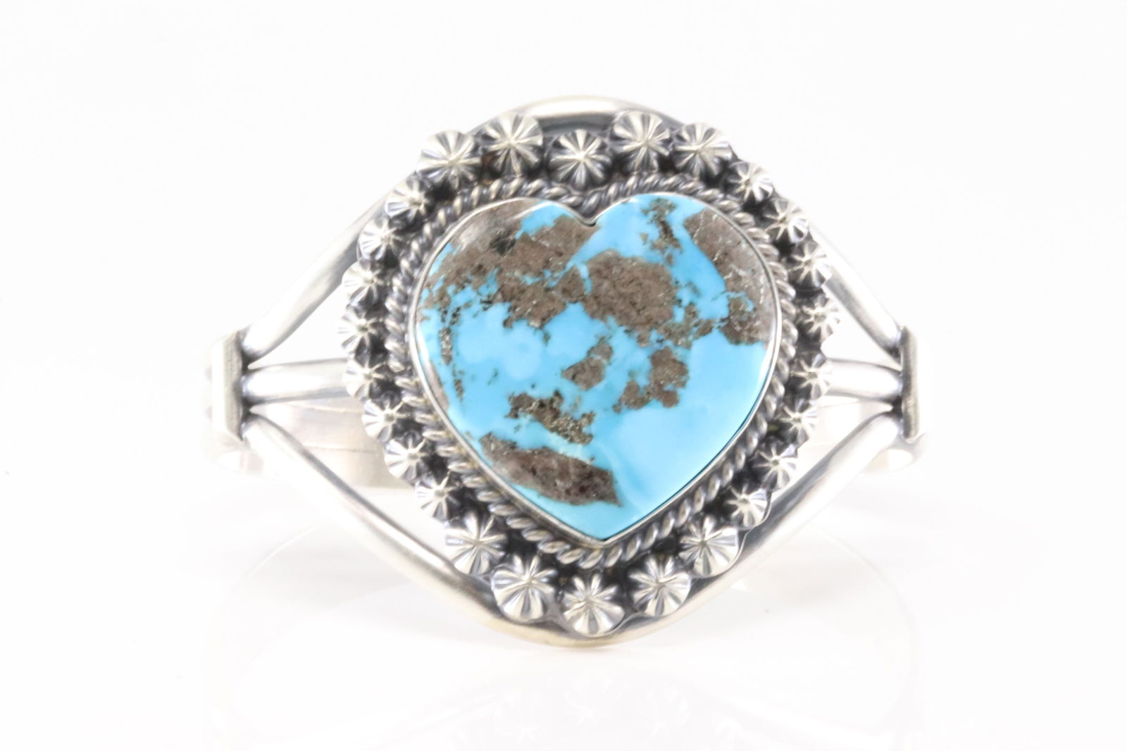 Native America Navajo Sterling Silver Kingman Turquoise Heart Bracelet Cuff By Ray Delgarito. (1 of 4)