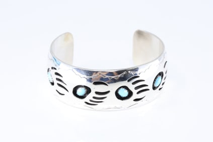 Native America Navajo Sterling Silver Bear Paw Turquoise Bracelet Cuff By Pearlene Spencer.