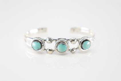 Native America Navajo Sterling Silver Turquoise Bracelet Cuff By Dorothy Lee.