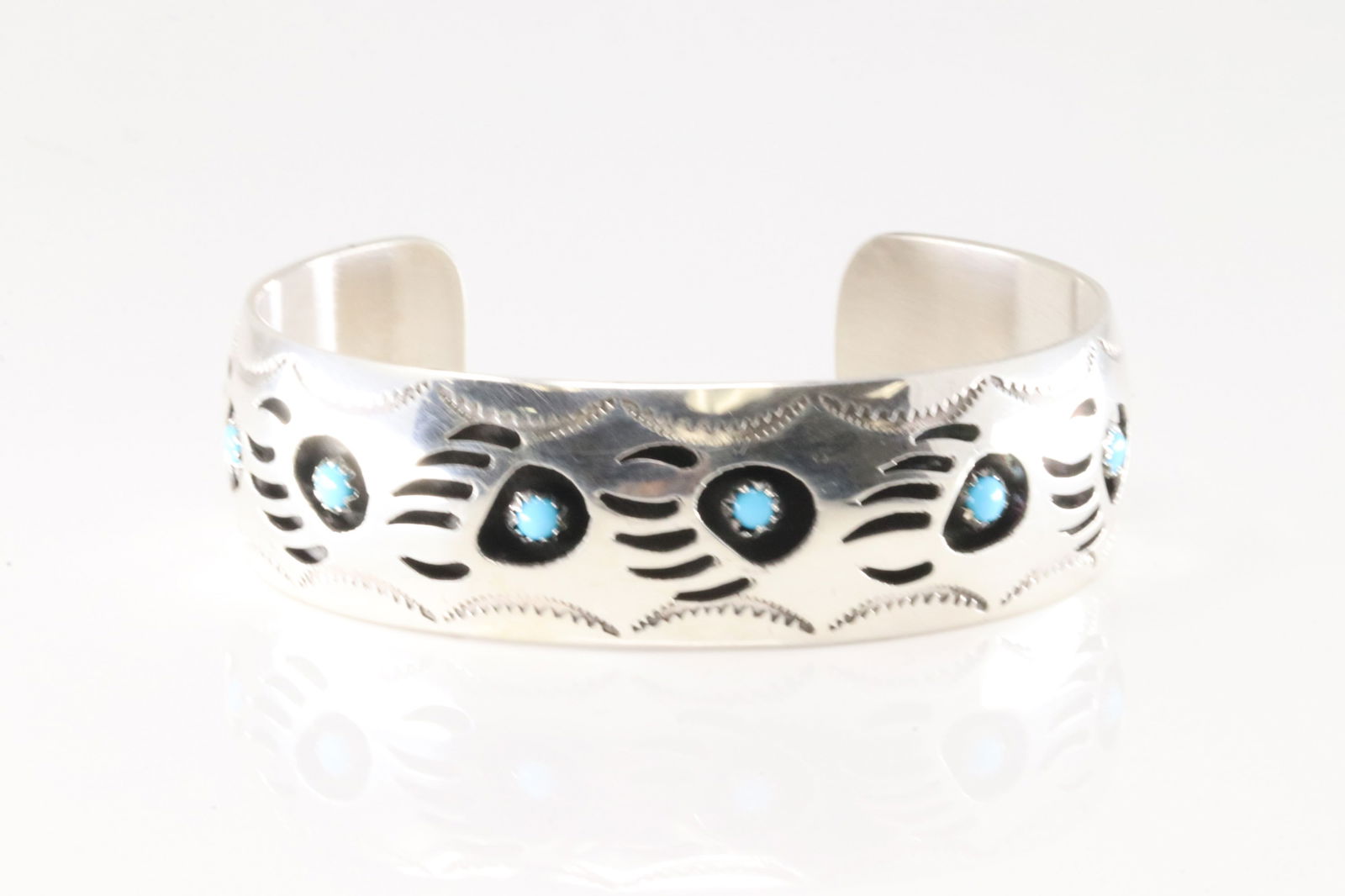 Native America Navajo Sterling Silver Bear Paw Turquoise Bracelet Cuff By Pearlene Spencer. (1 of 4)