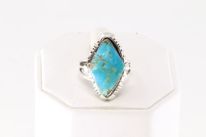 Native America Navajo Sterling Silver Turquoise Ring By Calvin Belin.