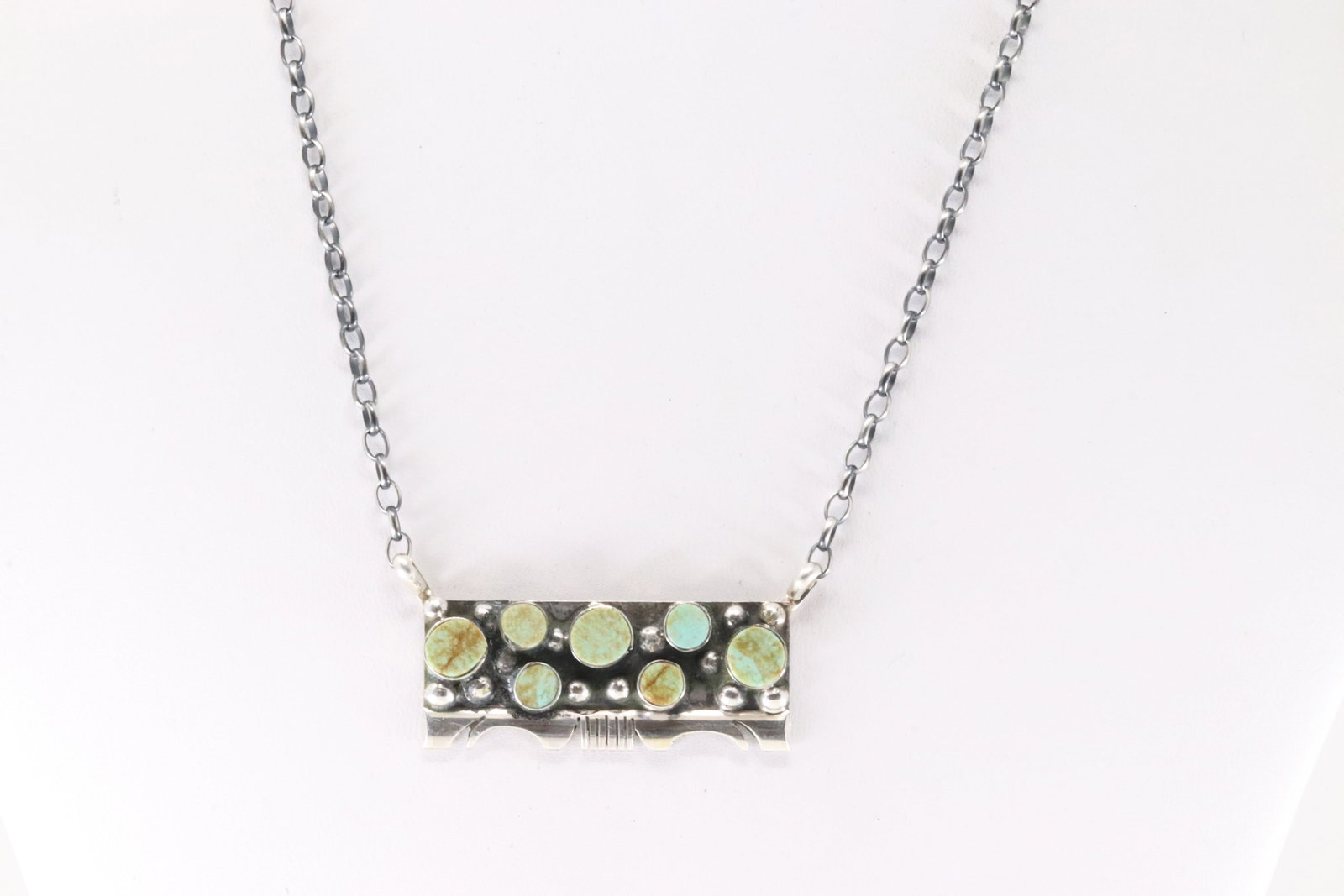 Native America Navajo Sterling Silver Kingman Turquoise Necklace By Steve Francisco.: This is a Native America Navajo Sterling Silver Kingman Turquoise Necklace By Steve Francisco. Necklace length: 16.00"