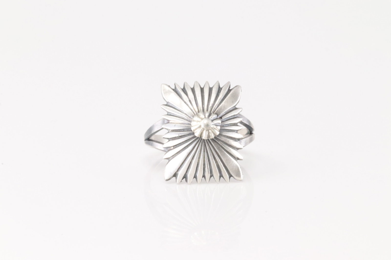 Native America Navajo Sterling Silver Stamped Ring By Paige Gordon.: This is a Native America Navajo Sterling Silver Stamped Ring By Paige Gordon. Ring size: 6.50.
