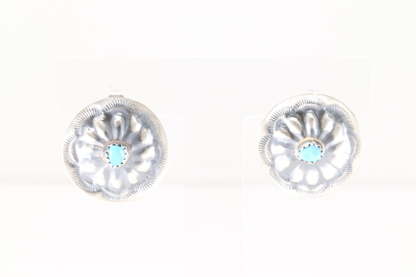 Native America Navajo Sterling Silver Turquoise Conch Post Earring's By Joan Begay.: This is a Native America Navajo Sterling Silver Turquoise Conch Post Earring's By Joan Begay.