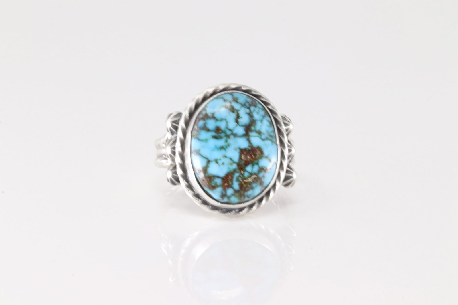 Native America Navajo Sterling Silver Turquoise Ring By Samuel Yellowhair.: This is a Native America Navajo Sterling Silver Turquoise Ring By Samuel Yellowhair. Ring size: 8.50.