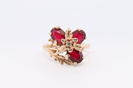 Garnet & Diamond Ring 10Kt.