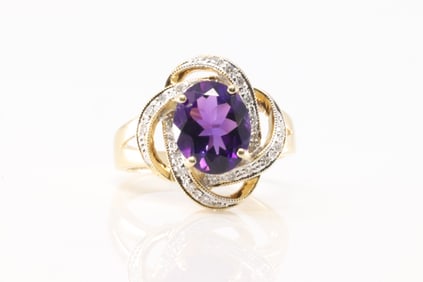 Elegant Amethyst & Diamond Ring 14Kt.