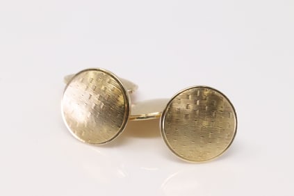 14Kt Yellow Gold Cuff Links.