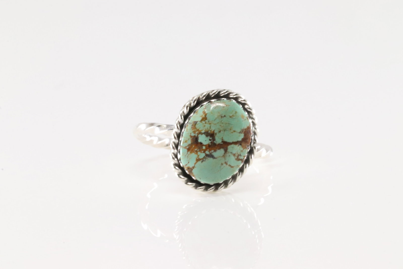 Native America Navajo Sterling Silver Turquoise Ring By Aaron Begay.: This is a Native America Navajo Sterling Silver Turquoise Ring By Aaron Begay. Ring size: 7.00.