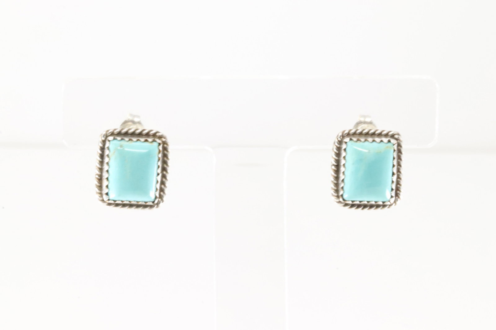 Native American Navajo Sterling Silver Kingman Turquoise Post Earring's By Theresa Smith.: This is a Native American Navajo Sterling Silver Kingman Turquoise Post Earring's By Theresa Smith.