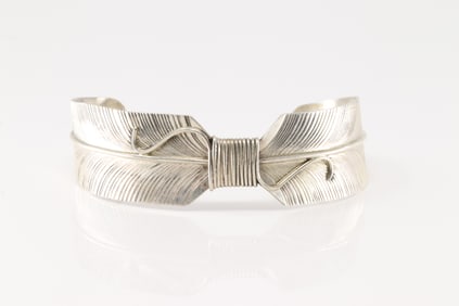 Native America Navajo Sterling Silver Feather Bracelet By B.Begay.