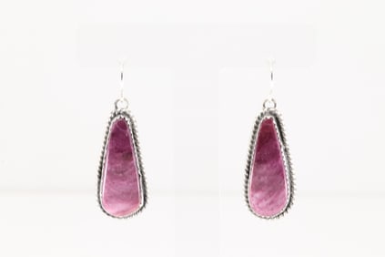 Native America Navajo Sterling Silver Purple Spiny Oyster Dangling Earring's By Virginia Becenti.