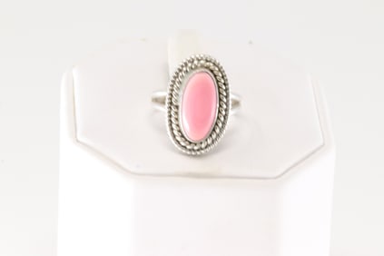 Native America Navajo Sterling Silver Pink Conch Shell Ring By B.Begay.