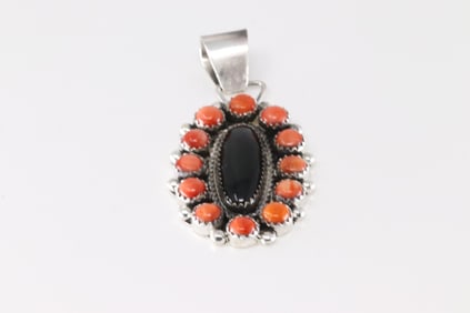 Native America Navajo Sterling Silver Spiny Osyetr & Black Onyx Pendant By Ella Spencer.