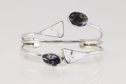 Native America Navajo Sterling Silver White Buffalo Bracelet Cuff By P.Johnson.