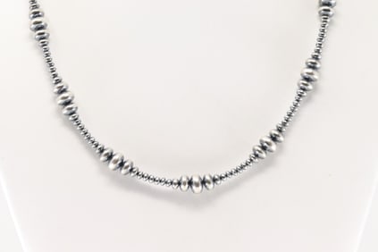 Native America Navajo Sterling Silver Pearl Beaded Necklace.